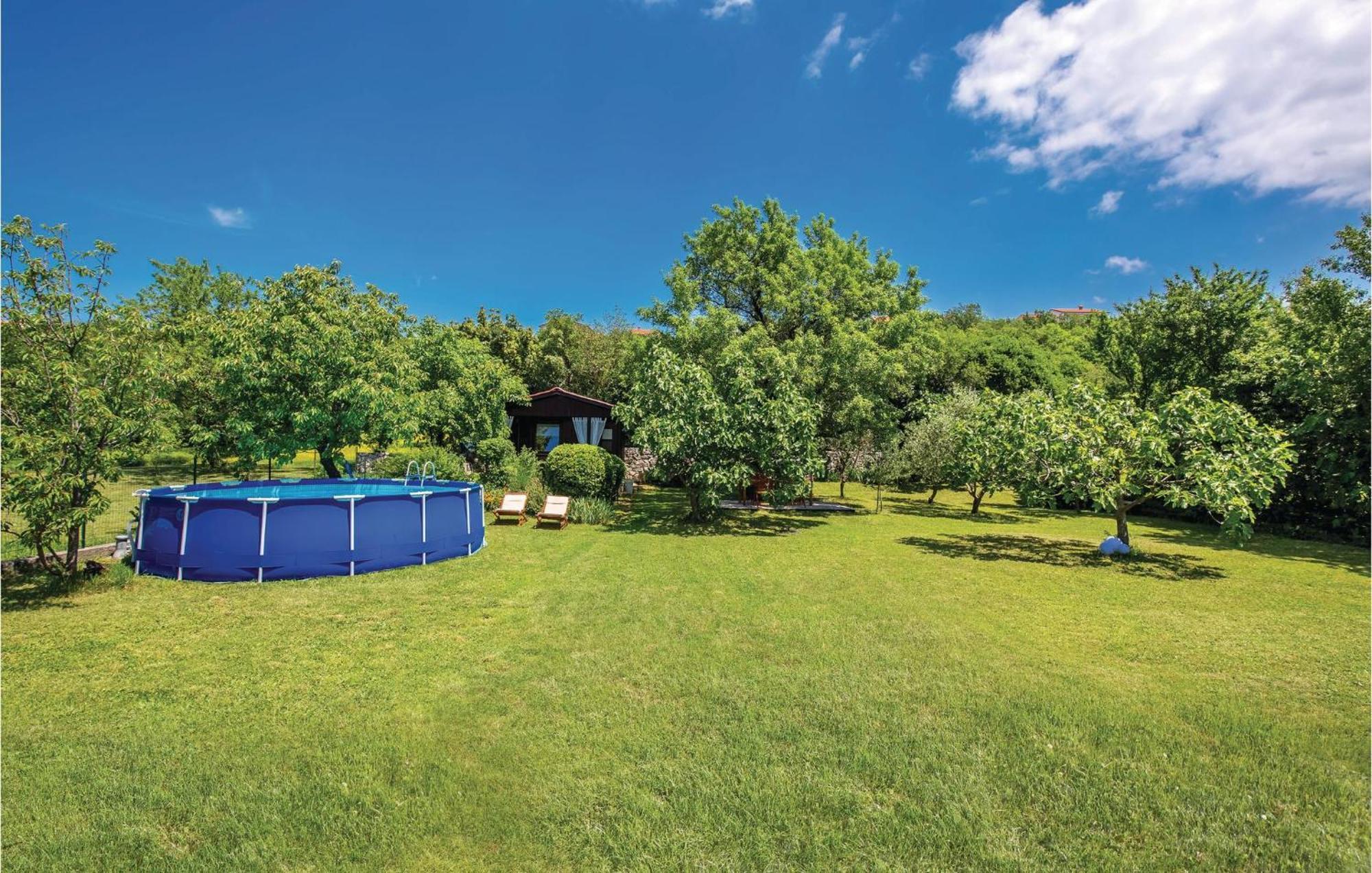 Cozy Home In Smrika With House A Panoramic View Exterior photo