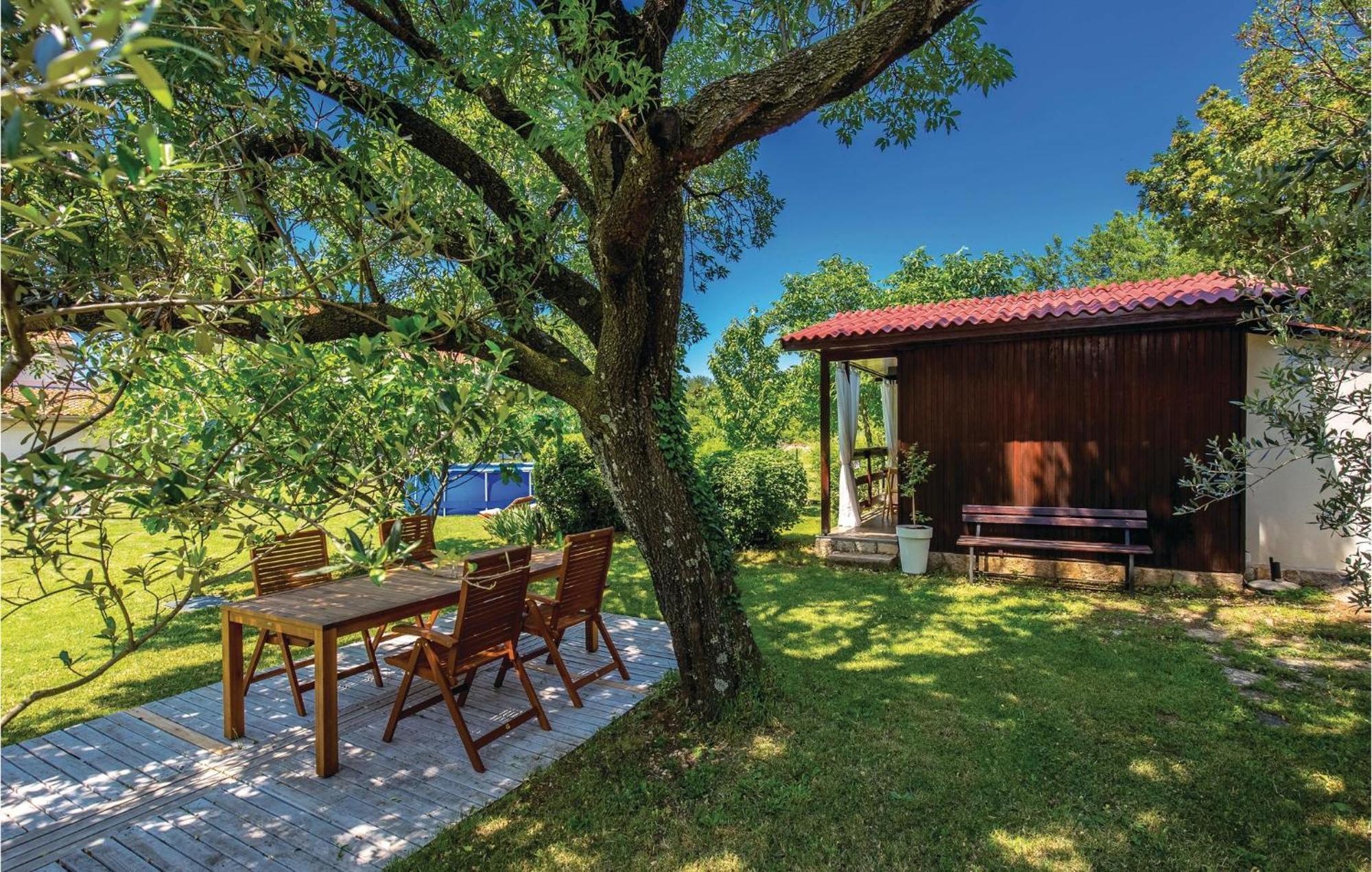 Cozy Home In Smrika With House A Panoramic View Exterior photo